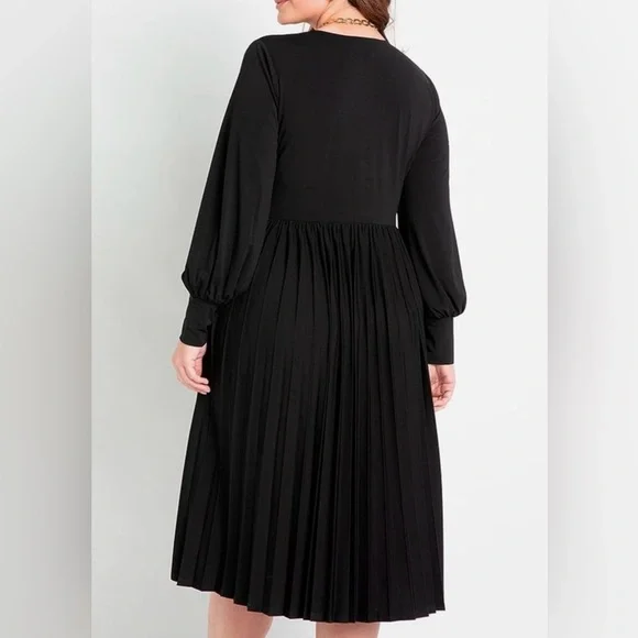 ELOQUII | Knotted Front Pleated Skirt Dress - Picture 3 of 12